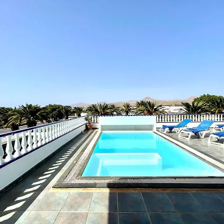 Amplia Con Piscina Privada Y 2 Dormitorios, *