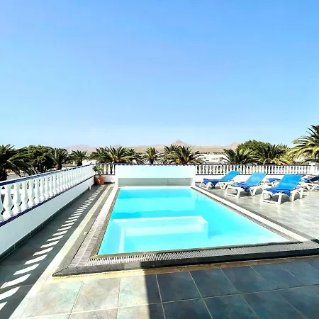 Amplia Con Piscina Privada Y 2 Dormitorios, * 푸에르토카레로