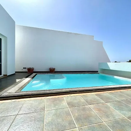 Amplia Con Piscina Privada Y 2 Dormitorios, * 푸에르토카레로