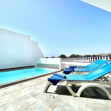 Amplia Con Piscina Privada Y 2 Dormitorios, * Puerto Calero