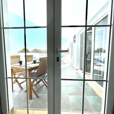 Amplia Con Piscina Privada Y 2 Dormitorios, Villa *